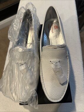 m. Joseph Women’s White Moccasin Loafers